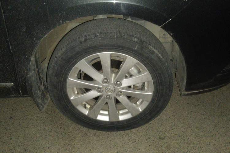 Used Buick GL8 2017 25S Luxury Version China V Standard Right Front Wheel Hub