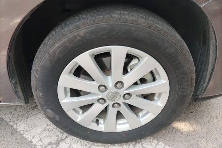Used Buick GL8 2017 25S Comfort Version China V Standard Right Front Wheel Hub