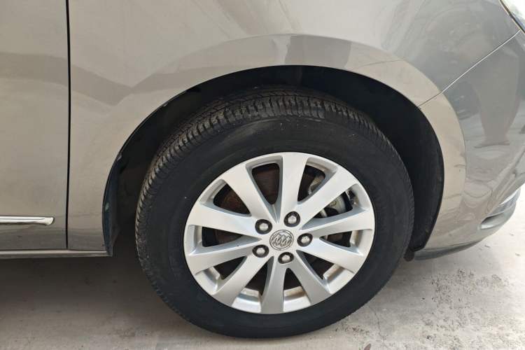 Used Buick GL8 2017 25S Luxury Version China V Standard Right Front Wheel Hub