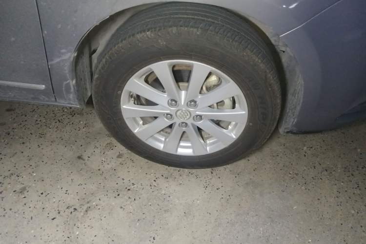 Used Buick GL8 2017 25S Prestige Version China V Standard Right Front Wheel Hub
