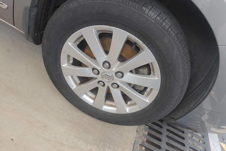 Used Buick GL8 2017 25S Luxury Version China V Standard Right Front Wheel Hub
