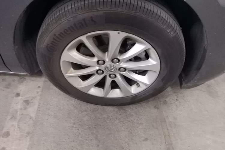 Used Buick GL8 2017 ES 28T Premium Version China V Standard Right Front Wheel Hub