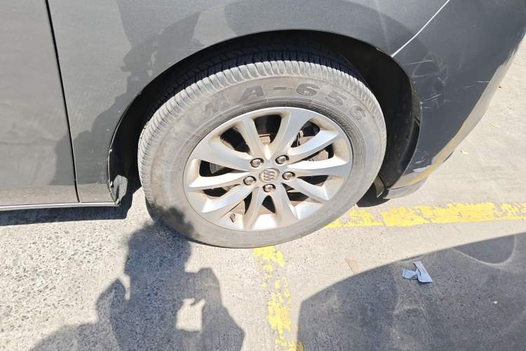 Used Buick GL8 2017 ES 28T Comfort Model China V Standard Right Front Wheel Hub