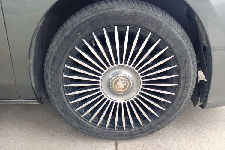 Used Buick GL8 2017 ES 28T Comfort Model China V Standard Right Front Wheel Hub