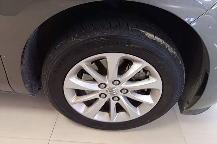 Used Buick GL8 2017 ES 28T Comfort Model China V Standard Right Front Wheel Hub