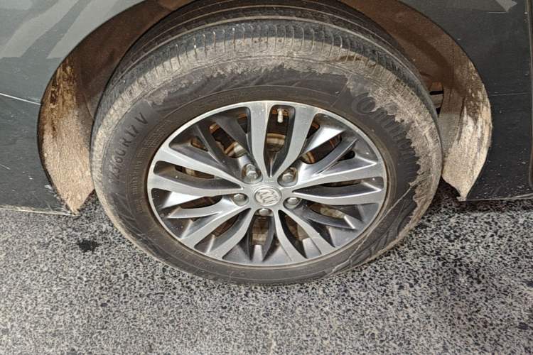 Used Buick GL8 2017 ES 28T Flagship Model China V Standard Right Rear Wheel Hub