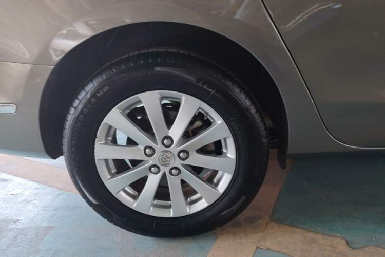 Used Buick GL8 2017 25S Comfort Version China V Standard Right Rear Wheel Hub