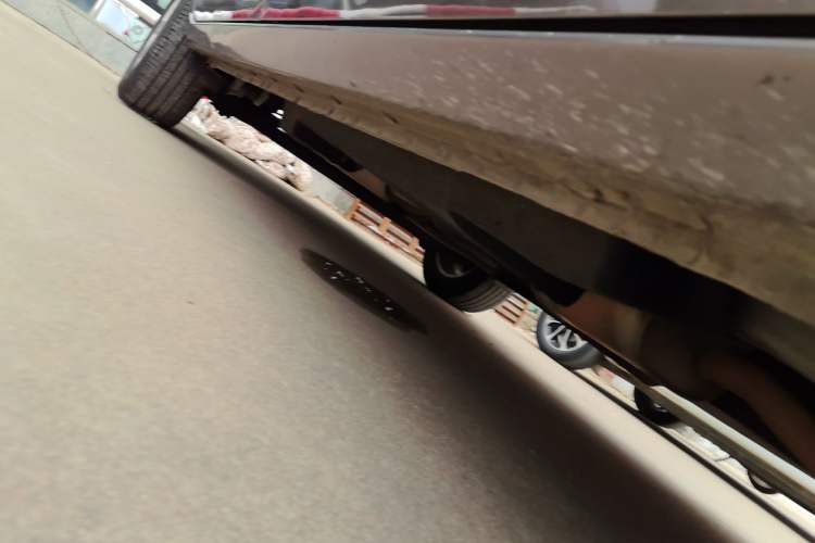 Used Buick GL8 2017 25S Luxury Version China V Standard Right Side Sill
