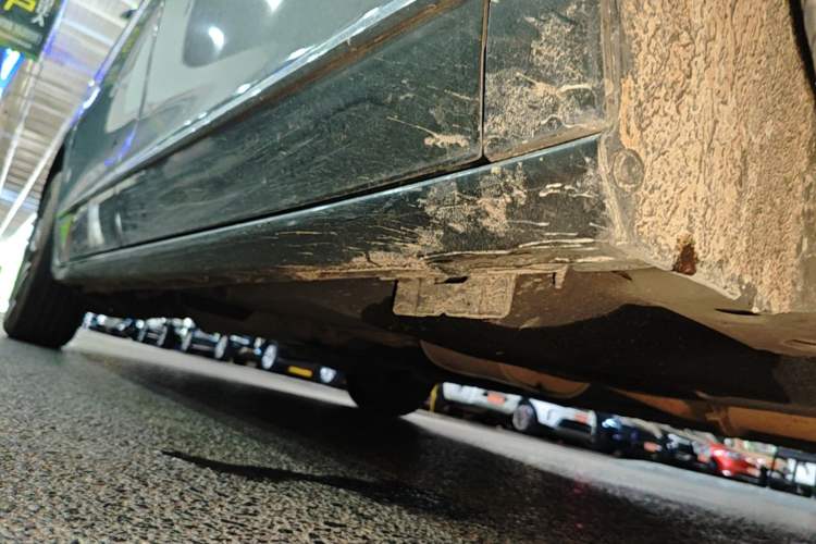 Used Buick GL8 2017 ES 28T Flagship Model China V Standard Right Side Sill