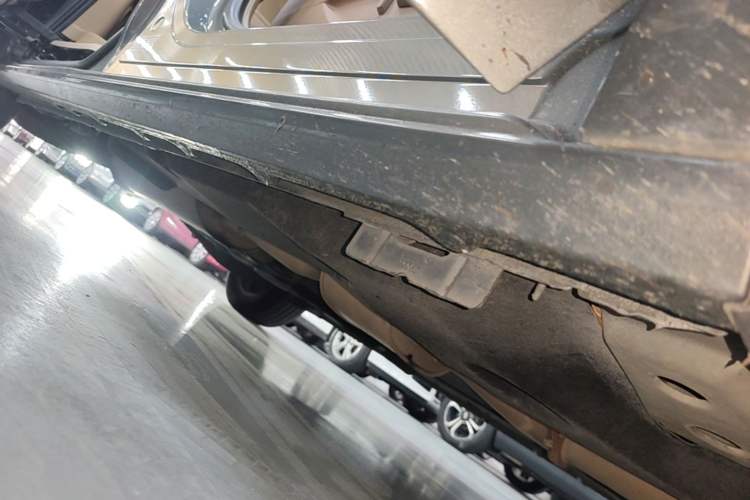 Used Buick GL8 2017 ES 28T Flagship Model China V Standard Right Side Sill