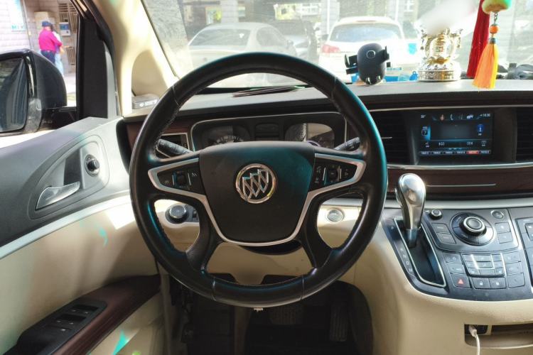 Used Buick GL8 2017 25S Prestige Version China V Standard Steering Wheel