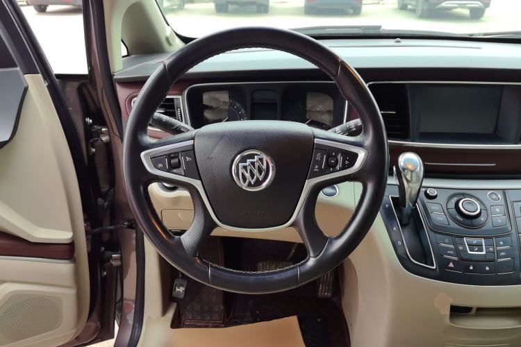 Used Buick GL8 2017 25S Luxury Version China V Standard Steering Wheel