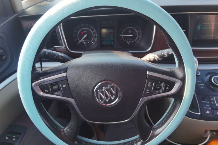 Used Buick GL8 2017 25S Luxury Version China V Standard Steering Wheel