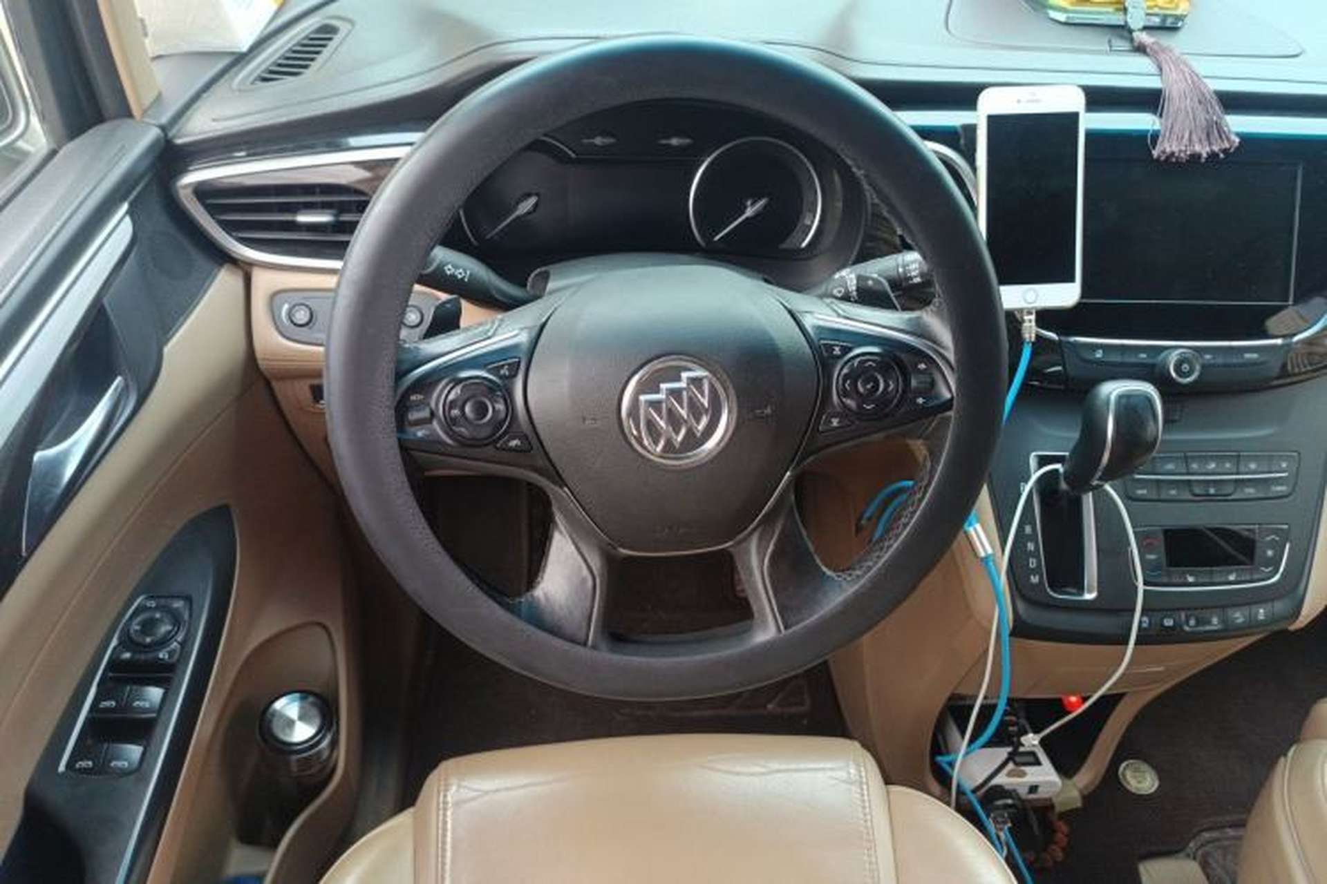 Used Buick GL8 2017 ES 28T Premium Version China V Standard Steering Wheel