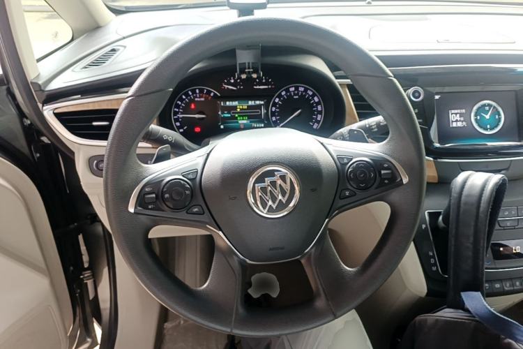 Used Buick GL8 2017 ES 28T Comfort Model China V Standard Steering Wheel