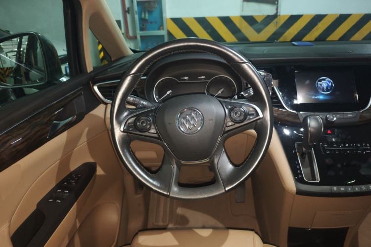 Used Buick GL8 2017 ES 28T Luxury Model China V Standard Steering Wheel