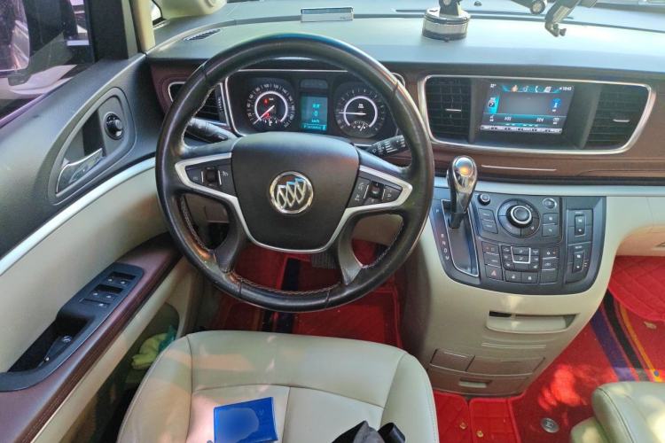 Used Buick GL8 2017 25S Prestige Version China V Standard Steering Wheel
