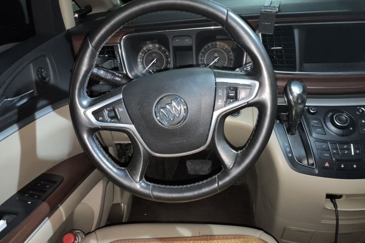 Used Buick GL8 2017 25S Luxury Version China V Standard Steering Wheel