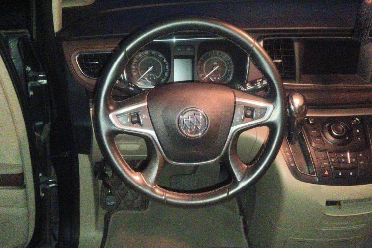 Used Buick GL8 2017 25S Luxury Version China V Standard Steering Wheel