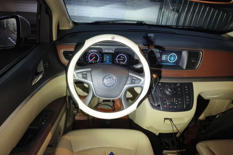 Used Buick GL8 2017 25S Prestige Version China V Standard Steering Wheel