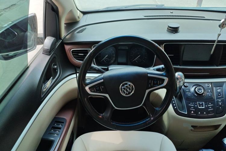 Used Buick GL8 2017 25S Luxury Version China V Standard Steering Wheel