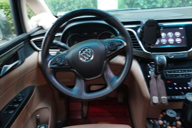 Used Buick GL8 2017 ES 28T Flagship Model China V Standard Steering Wheel