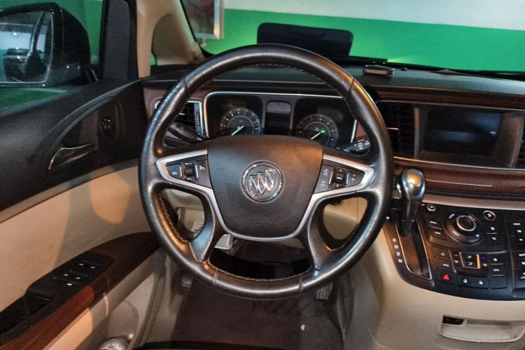 Used Buick GL8 2017 25S Luxury Version China V Standard Steering Wheel
