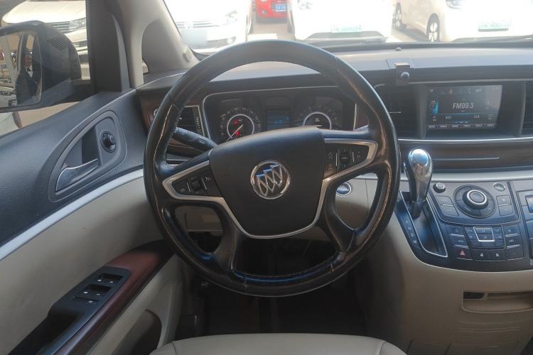 Used Buick GL8 2017 25S Luxury Version China V Standard Steering Wheel