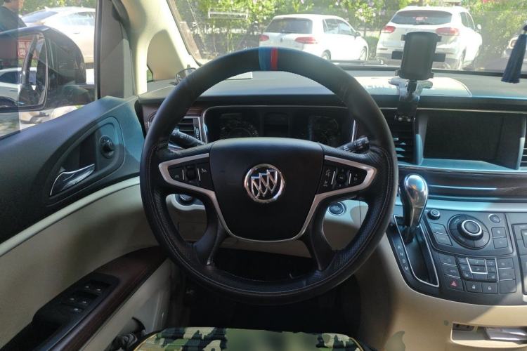 Used Buick GL8 2017 25S Prestige Version China V Standard Steering Wheel