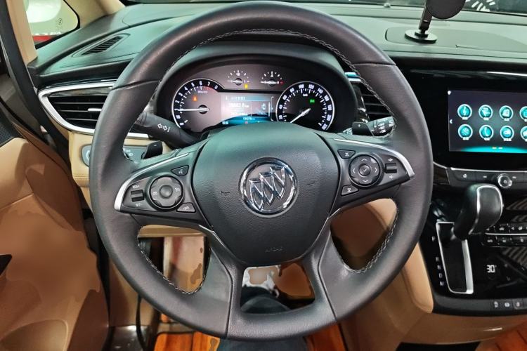 Used Buick GL8 2017 ES 28T Luxury Model China V Standard Steering Wheel