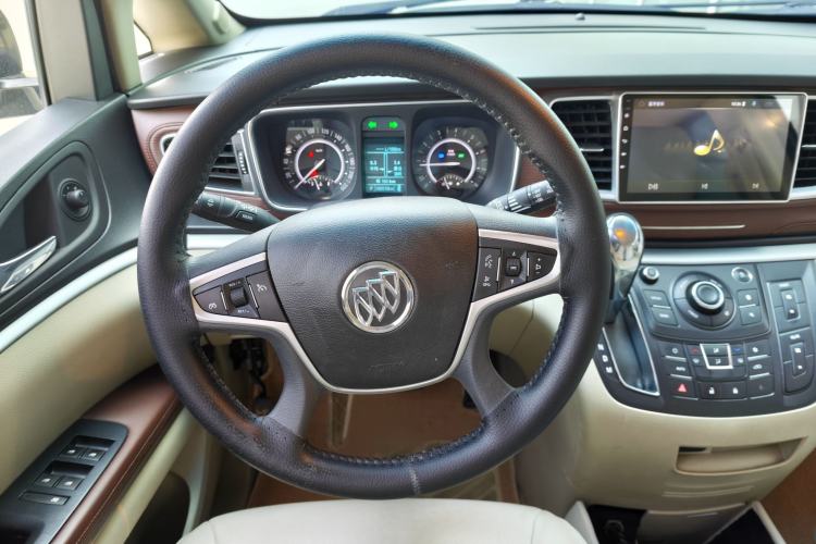 Used Buick GL8 2017 25S Comfort Version China V Standard Steering Wheel