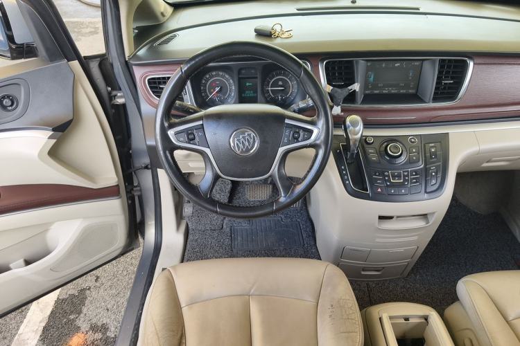 Used Buick GL8 2017 25S Prestige Version China V Standard Steering Wheel