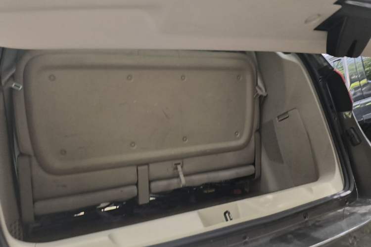 Used Buick GL8 2017 25S Comfort Version China V Standard Trunk