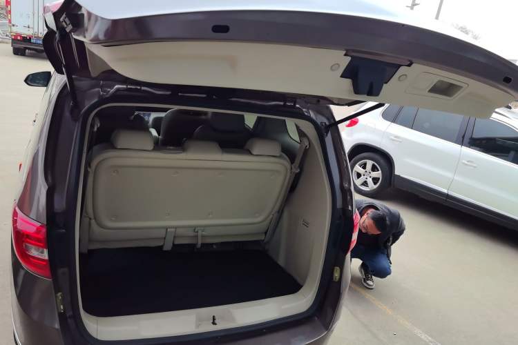Used Buick GL8 2017 25S Luxury Version China V Standard Trunk