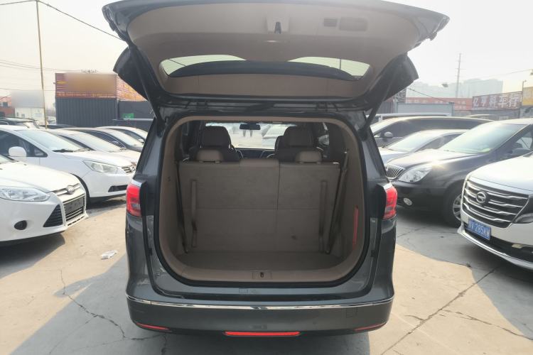 Used Buick GL8 2017 ES 28T Luxury Model China V Standard Trunk