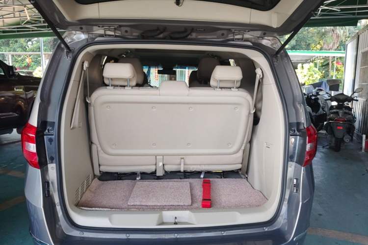 Used Buick GL8 2017 25S Comfort Version China V Standard Trunk