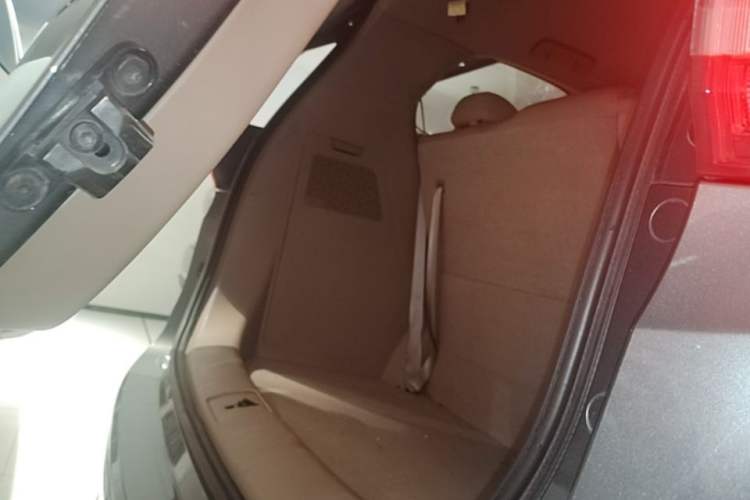 Used Buick GL8 2017 ES 28T Luxury Model China V Standard Trunk
