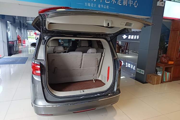 Used Buick GL8 2017 ES 28T Comfort Model China V Standard Trunk