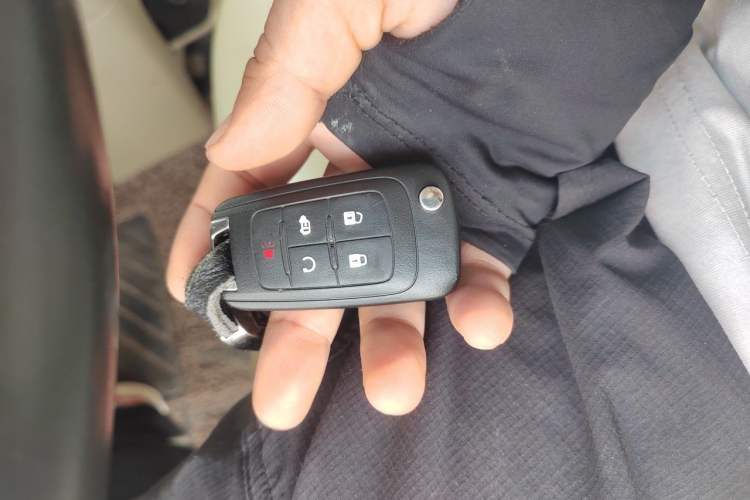 Used Buick GL8 2017 25S Luxury Version China V Standard Vehicle Key