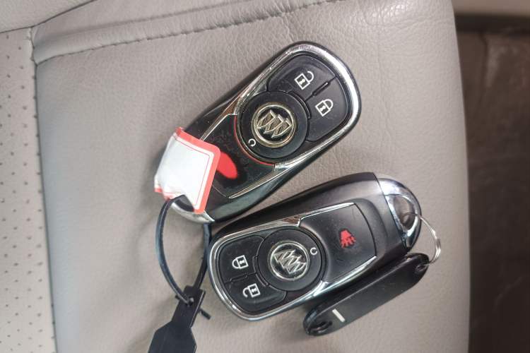 Used Buick GL8 2017 ES 28T Comfort Model China V Standard Vehicle Key