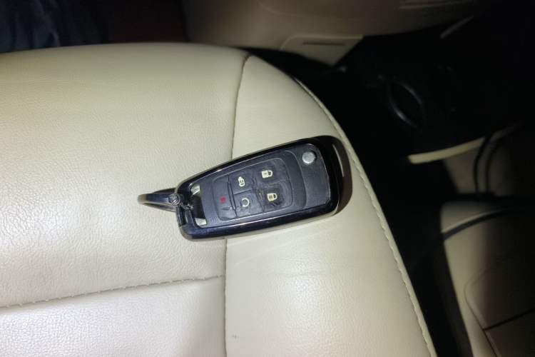 Used Buick GL8 2017 25S Prestige Version China V Standard Vehicle Key