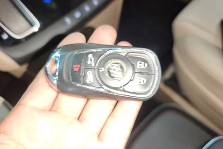 Used Buick GL8 2017 ES 28T Flagship Model China V Standard Vehicle Key