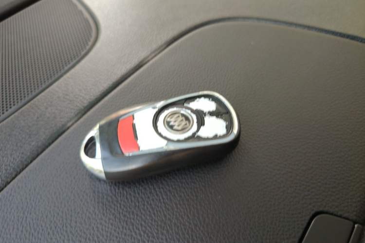 Used Buick GL8 2017 ES 28T Luxury Model China V Standard Vehicle Key