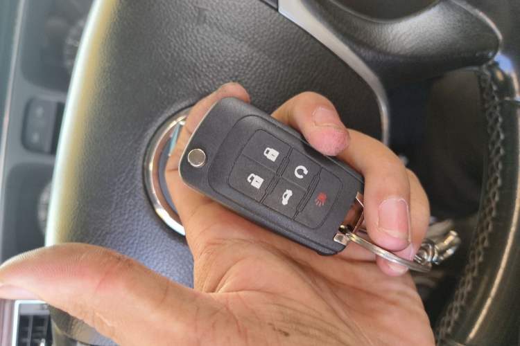 Used Buick GL8 2017 25S Prestige Version China V Standard Vehicle Key