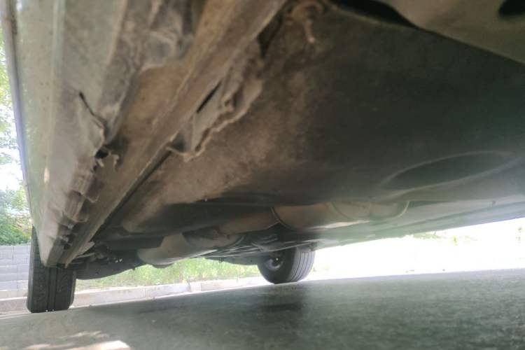 Used Buick GL8 2017 ES 28T Flagship Model China V Standard Chassis Front Right