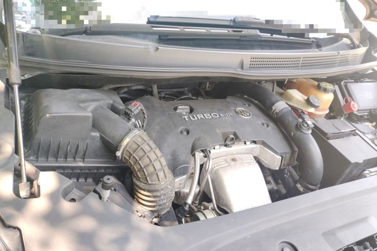 Used Buick GL8 2017 ES 28T Flagship Model China V Standard Engine Bay Right