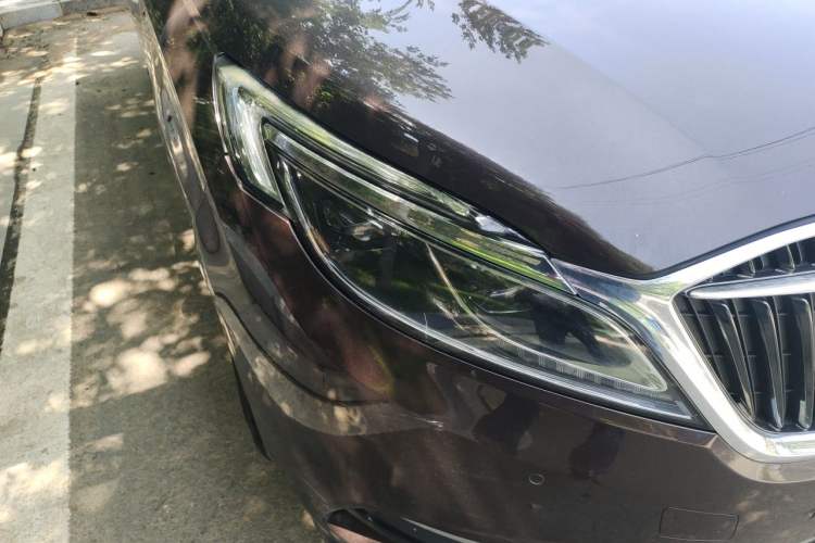 Used Buick GL8 2017 ES 28T Flagship Model China V Standard Right Front Headlight