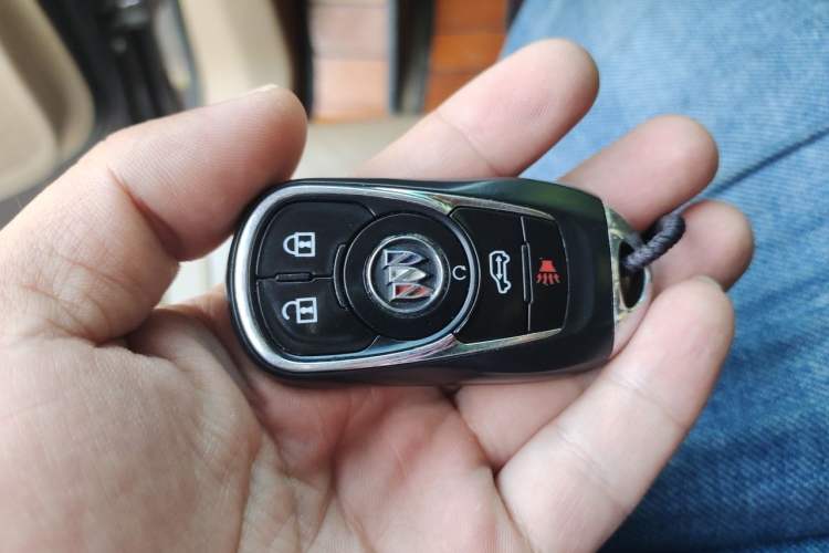 Used Buick GL8 2017 ES 28T Flagship Model China V Standard Vehicle Key