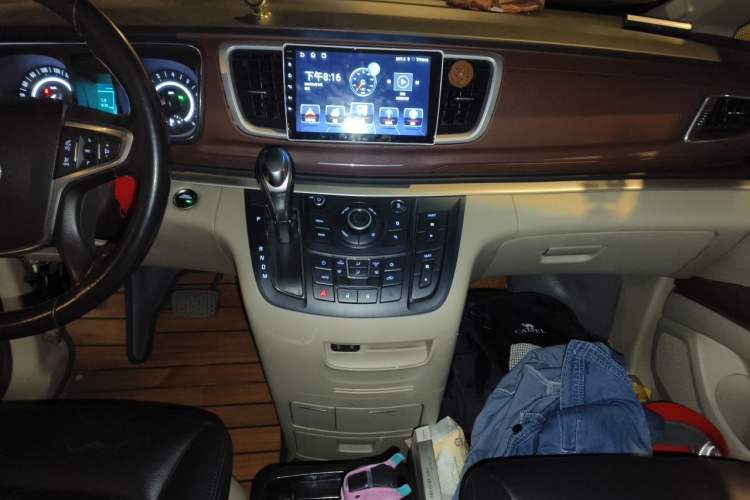 Used Buick GL8 2017 25S Comfort Version China V Standard Audio And AC Panel