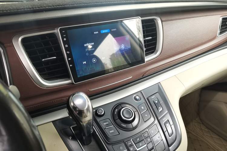 Used Buick GL8 2017 25S Luxury Version China V Standard Audio And AC Panel